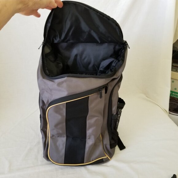 NEW! Roomy Backpack/Duffel/Sports/Travel Bag Top Load w/Padded Back & Straps main image 10